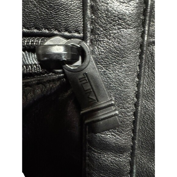 Tumi Weekender Bag Black Leather Tote Travel 18x17x8 - Picture 9 of 16